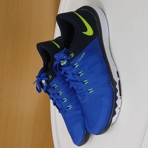 Nike Flywire 5.0 Cross Trainer